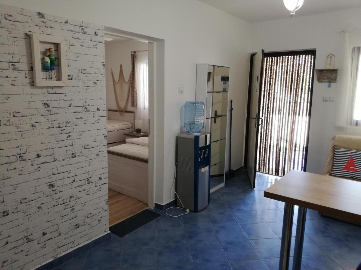 Apartment House Vir-To-All 外观 照片