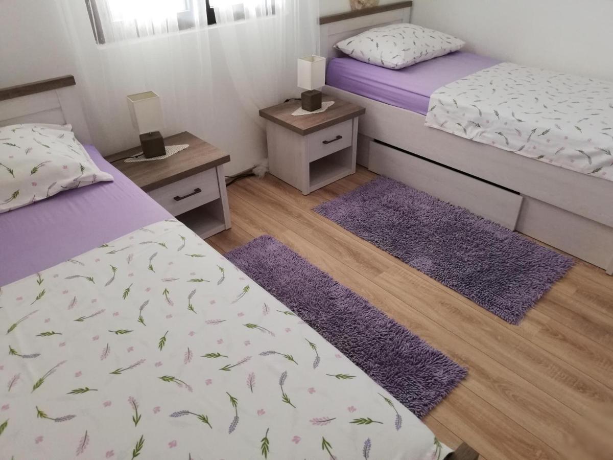 Apartment House Vir-To-All 外观 照片