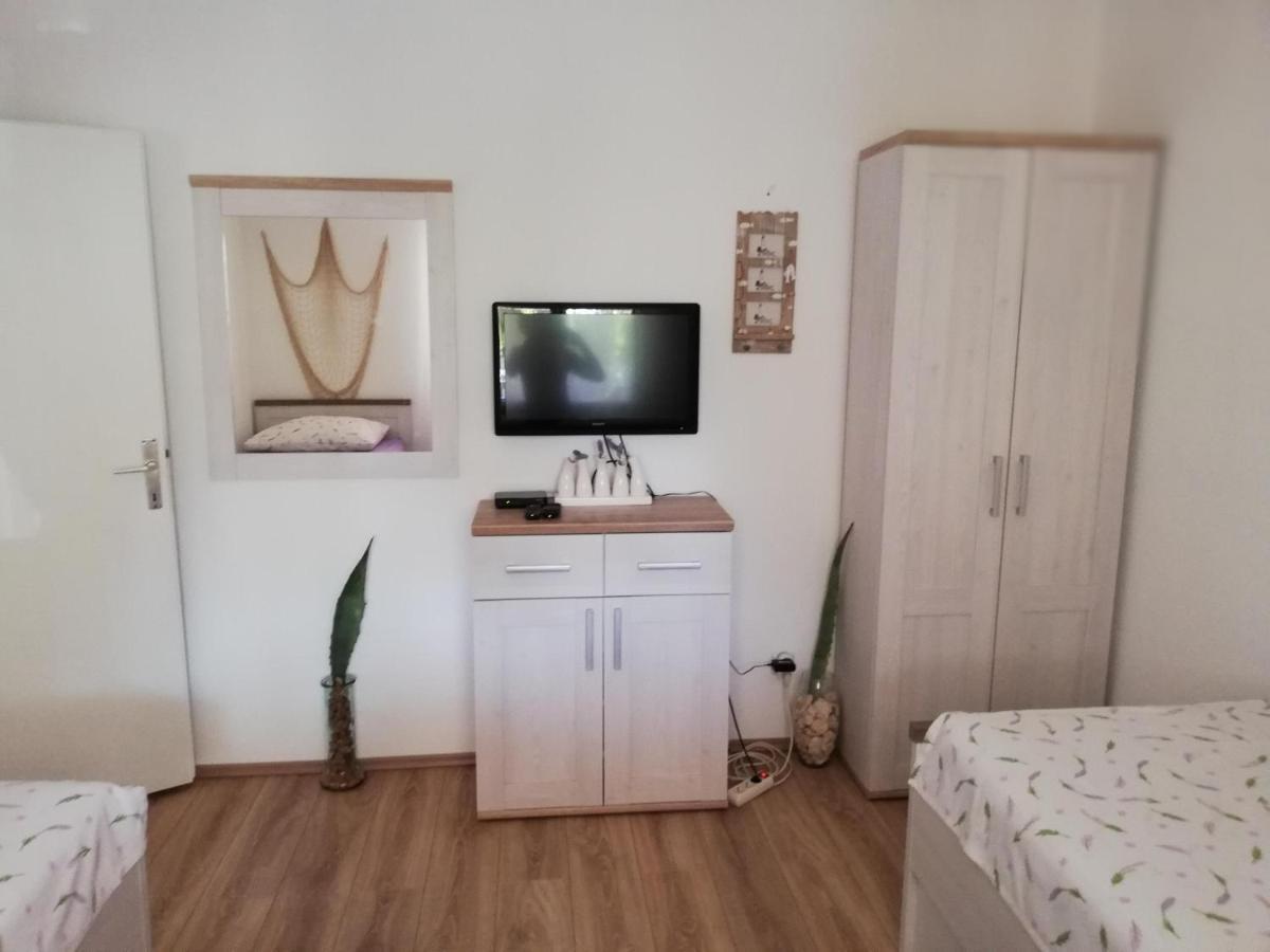 Apartment House Vir-To-All 外观 照片